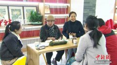 （全国两会）从社区到两会：全国人大代表曹琛的助老牵挂